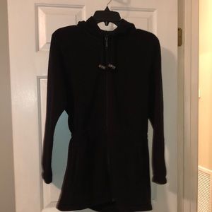 Land’s End hooded fleece with drawstring waist  Black. Size small 6/8.